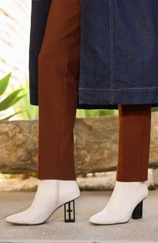 CLAREMONT ICON HEEL SIDE ZIP BOOTIE