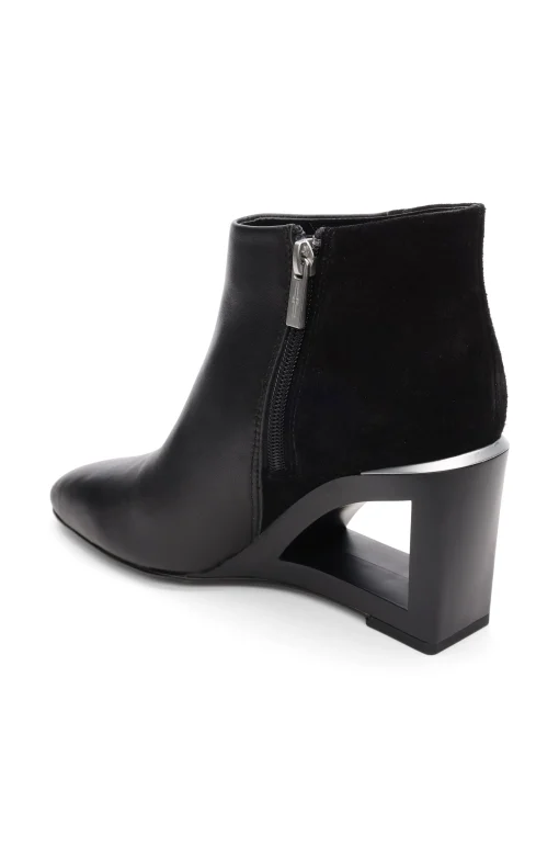 LAX BOOTIE WITH CHOP OUT WEDGE