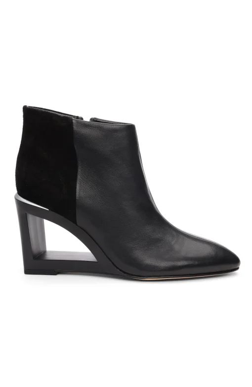 LAX BOOTIE WITH CHOP OUT WEDGE