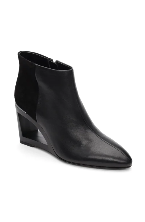 LAX BOOTIE WITH CHOP OUT WEDGE