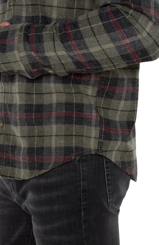 LONG SLEEVE BUTTON UP SHIRT