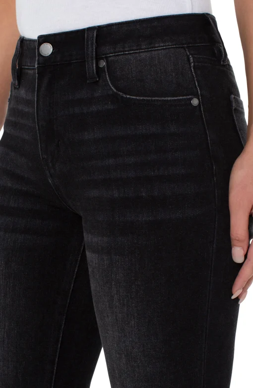 MARLEY GIRLFRIEND WITH RAW CUT CUFF ECO