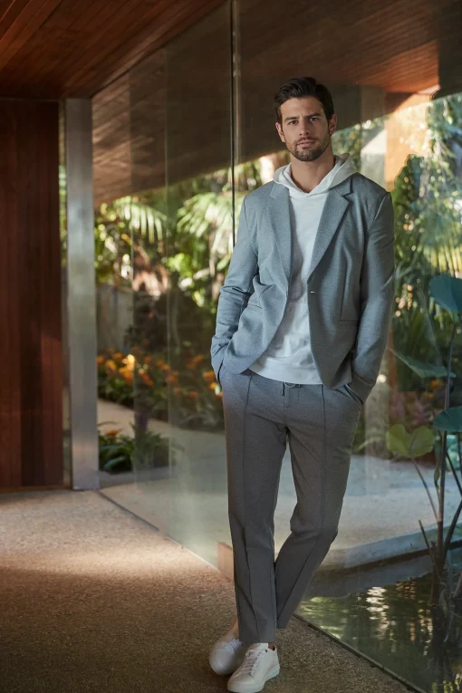 MODERN BLAZER