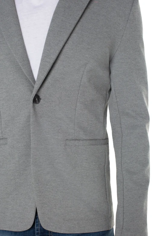 MODERN BLAZER