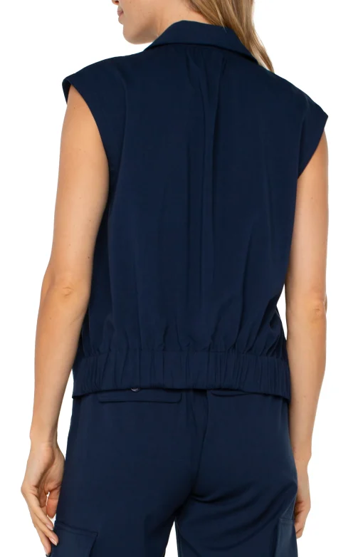 SLEEVELESS CROPPED SHIRT
