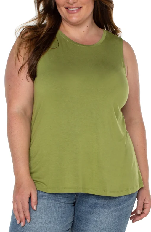 SLEEVELESS SCOOP NECK TANK
